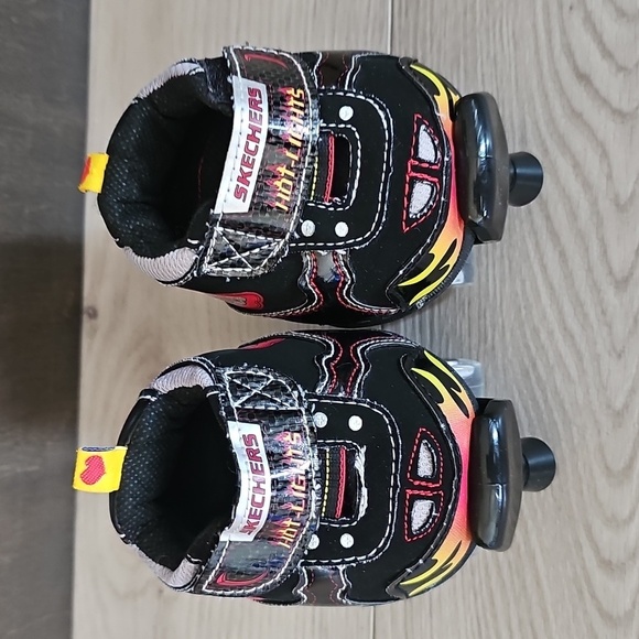 Build A Bear x Skechers Black Roller Skates with Flames For Plush Bears - Picture 3 of 4